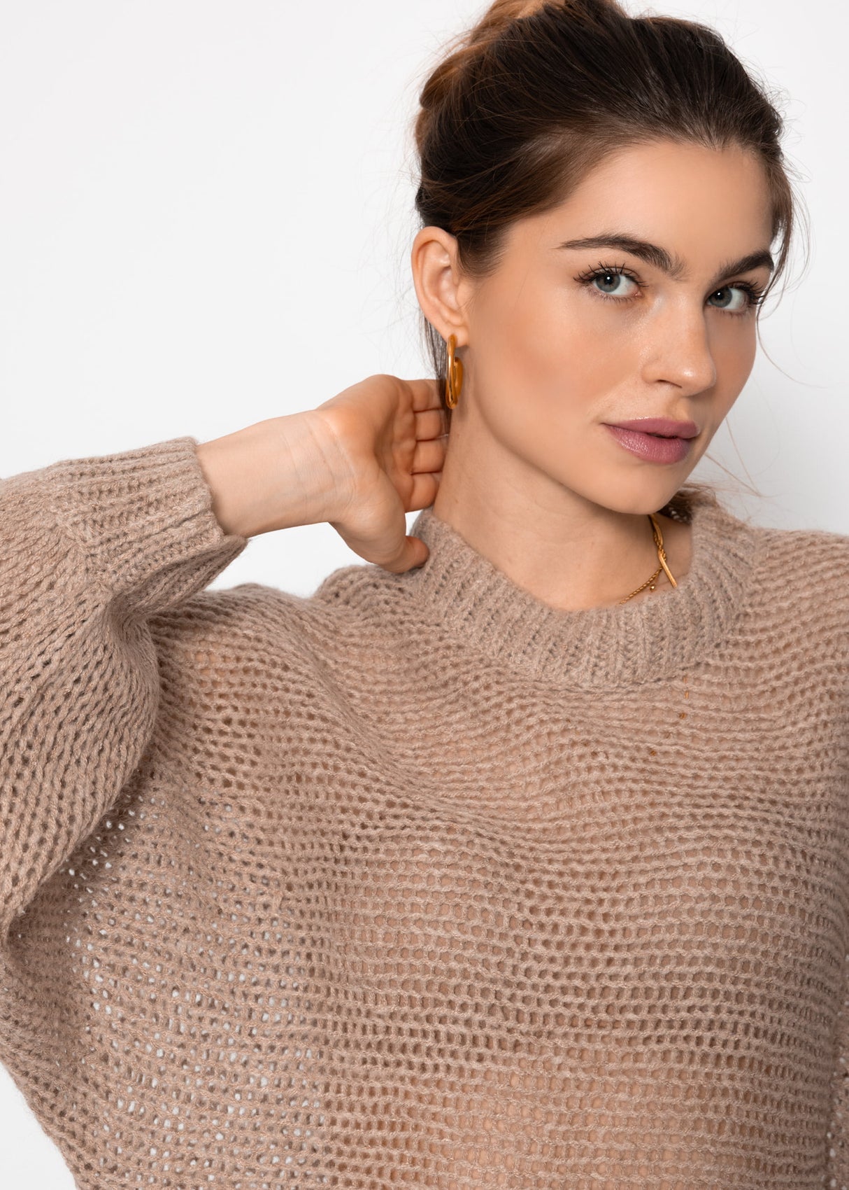 Loose-knit sweater with batwing sleeves - beige