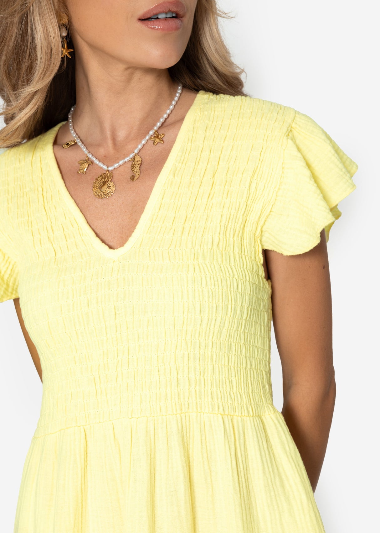 Maxi Musselin dress with ruffles and winged sleeves - butter yellow