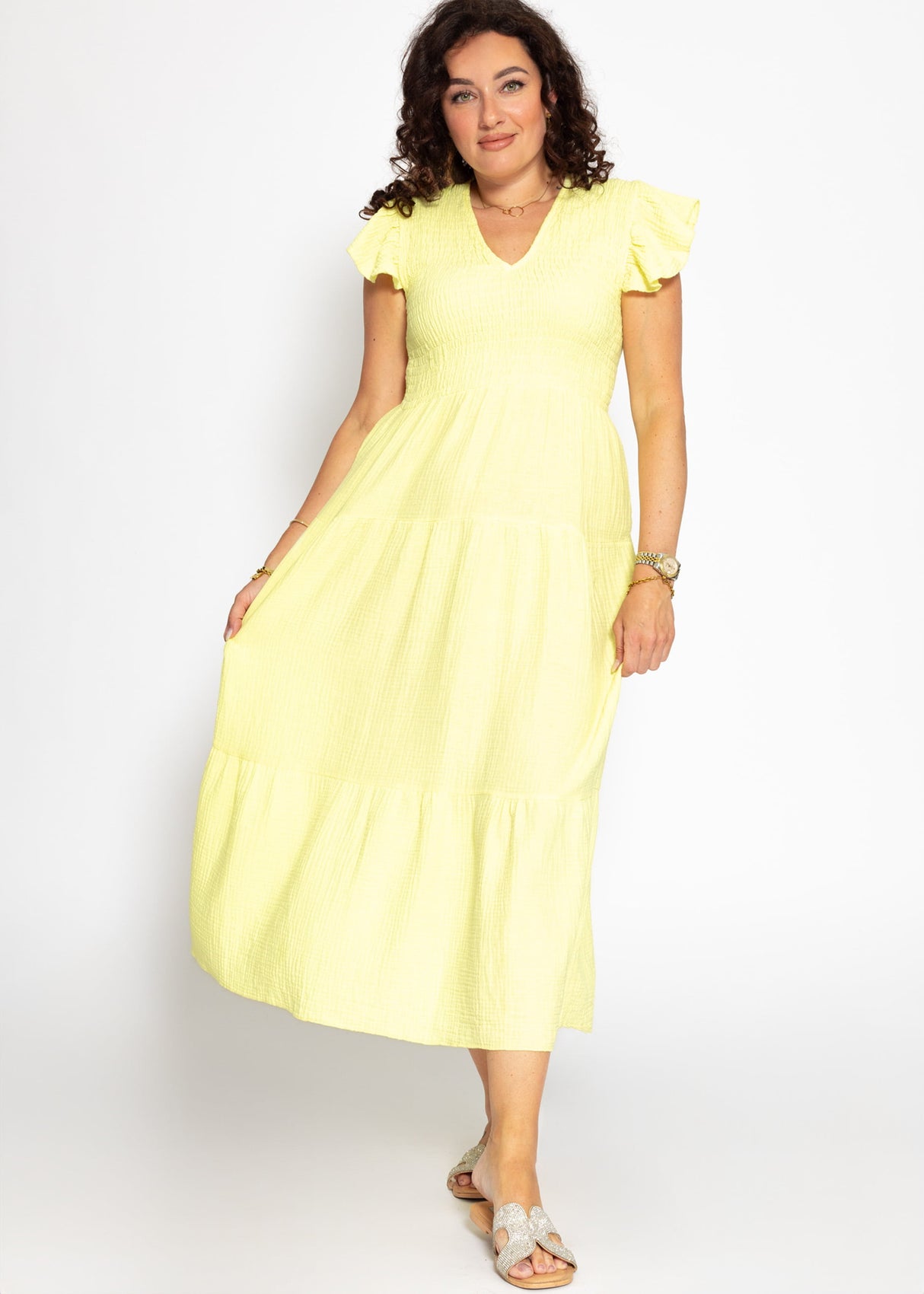 Maxi Musselin dress with ruffles and winged sleeves - butter yellow