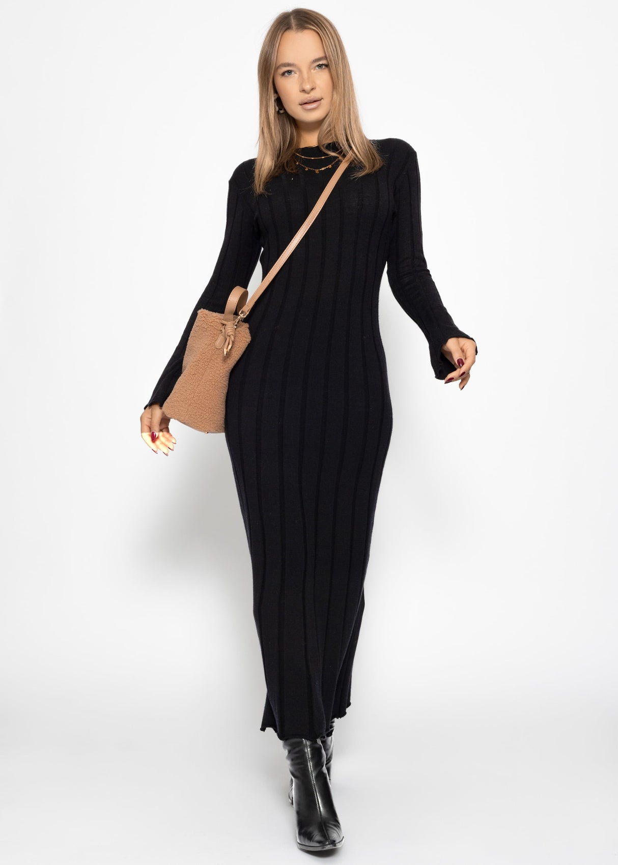 Maxi knit dress with ribbed look - black
