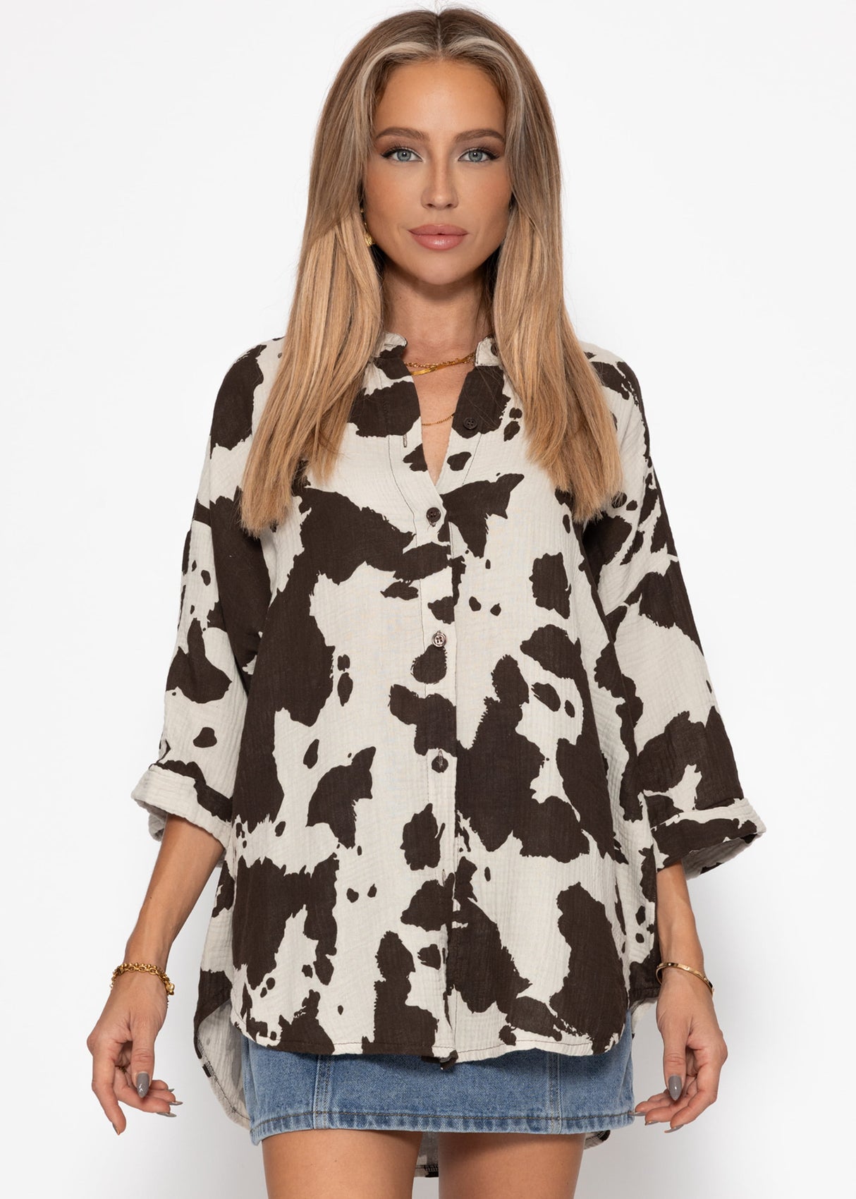 Musselin Bluse mit kurzen Ärmeln in Kuh Print - braun