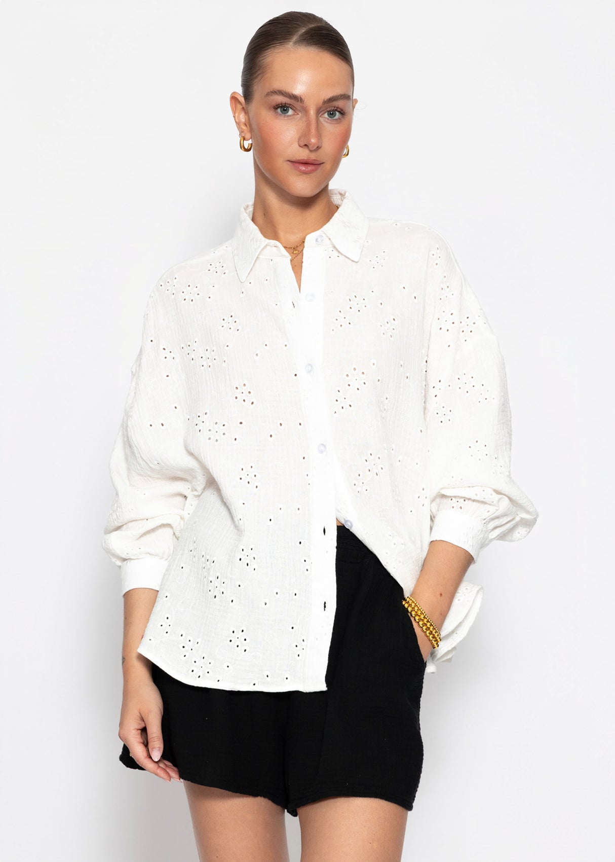 Musselin Bluse mit Lochstickerei - offwhite