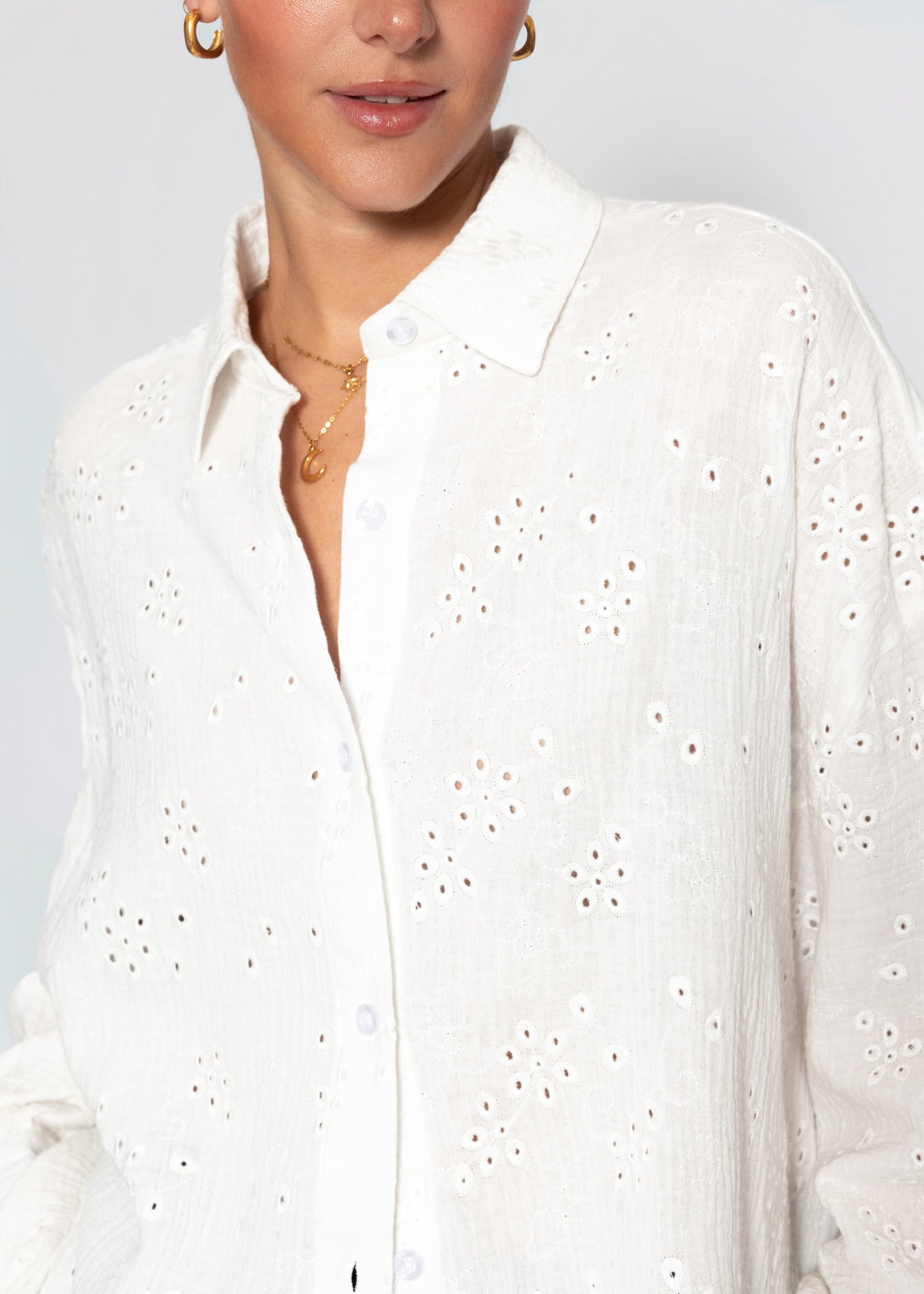 Musselin Bluse mit Lochstickerei - offwhite