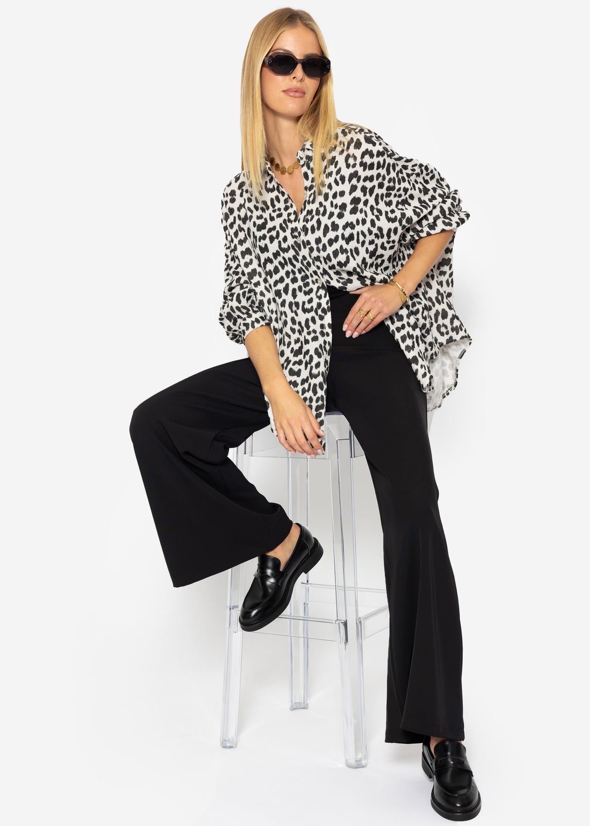 Musselin Bluse oversize kurz mit Leo-Print - offwhite