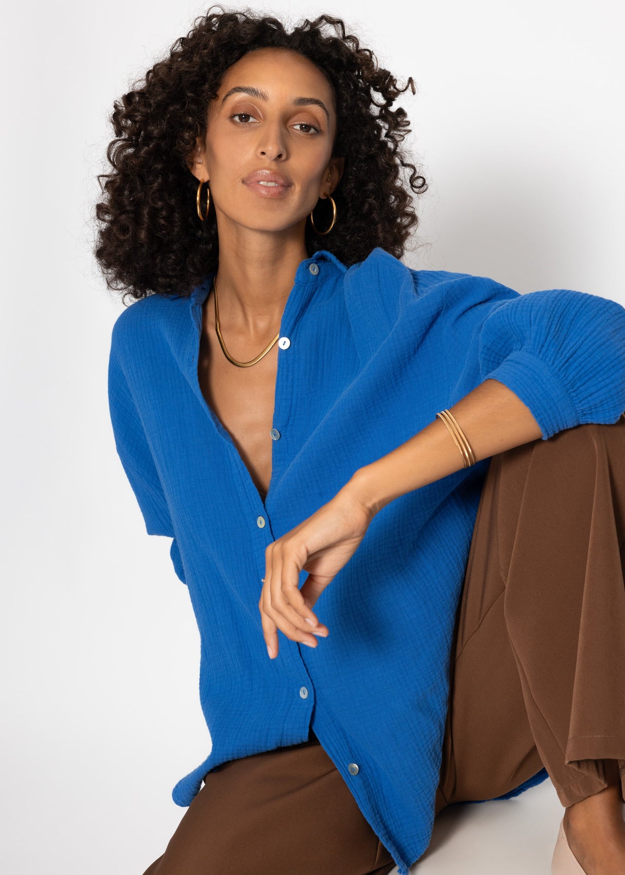 Muslin blouse oversize, short, royal blue