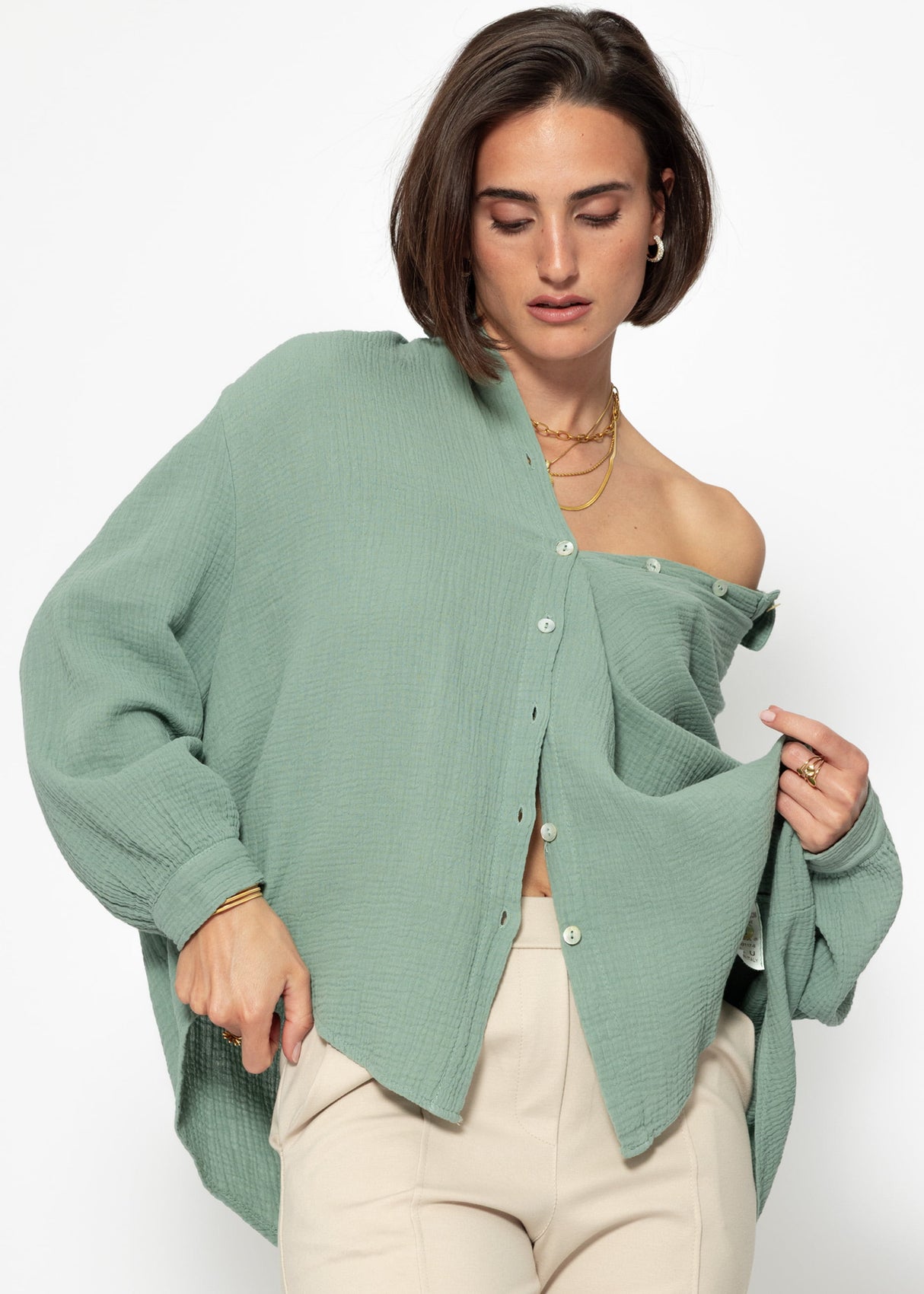Musselin Bluse oversize, kurz, salbeigrün
