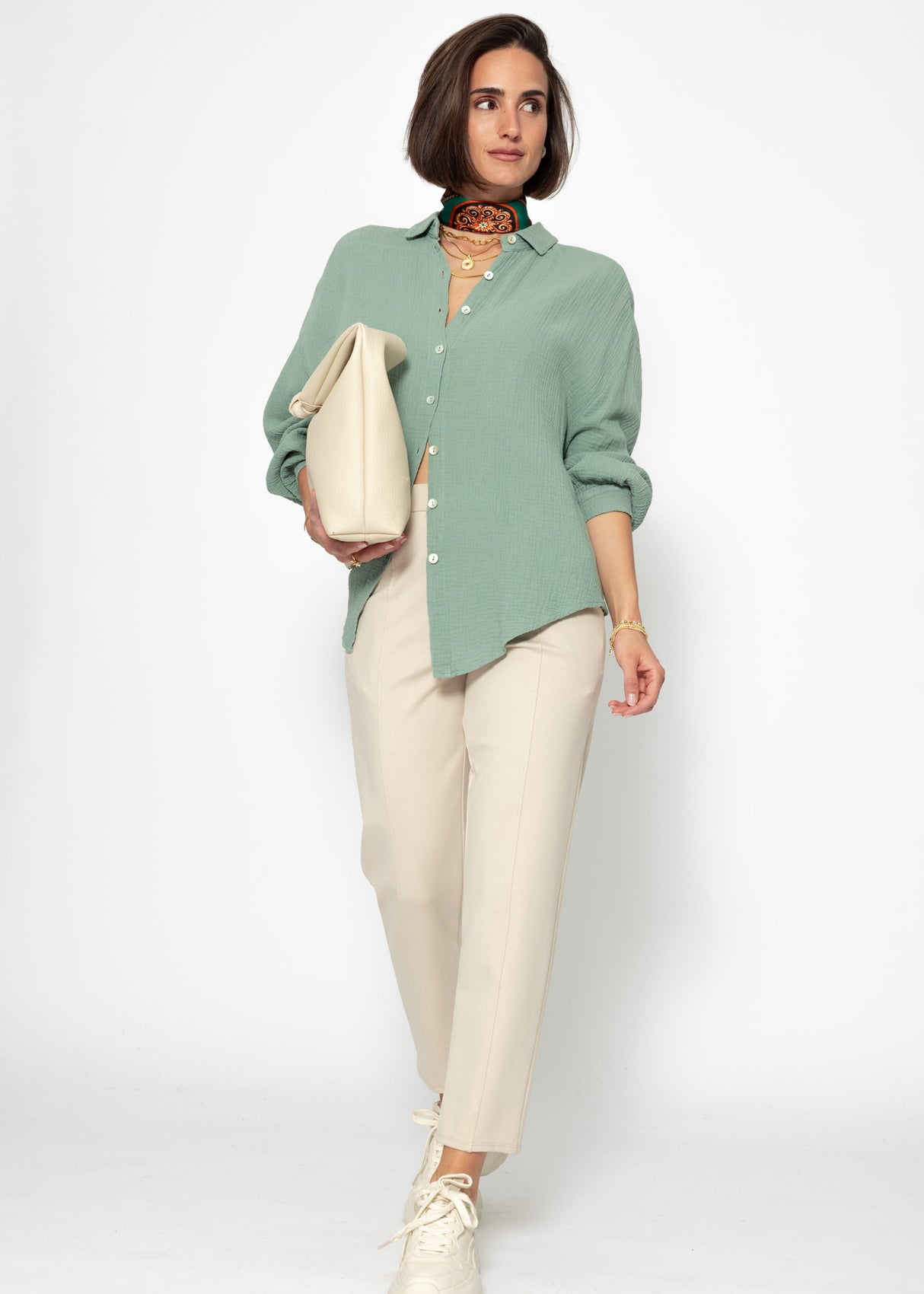 Musselin Bluse oversize, kurz, salbeigrün