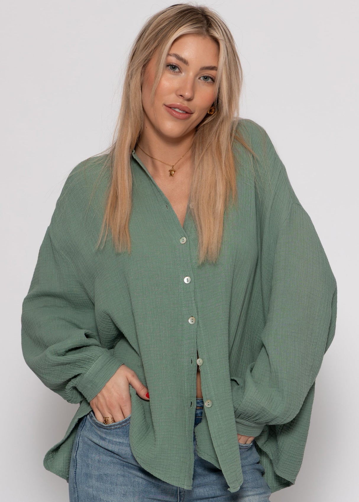 Muslin blouse oversize, short, sage green