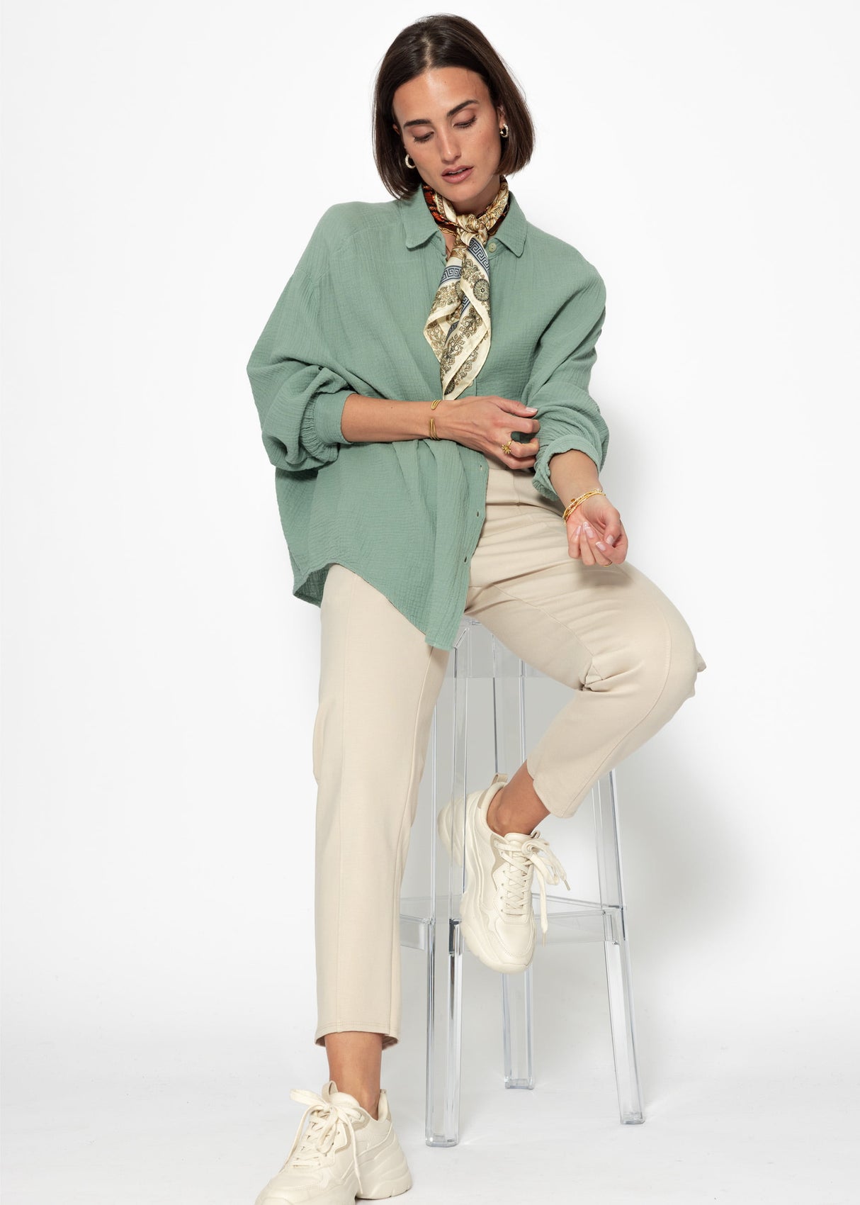 Musselin Bluse oversize, kurz, salbeigrün