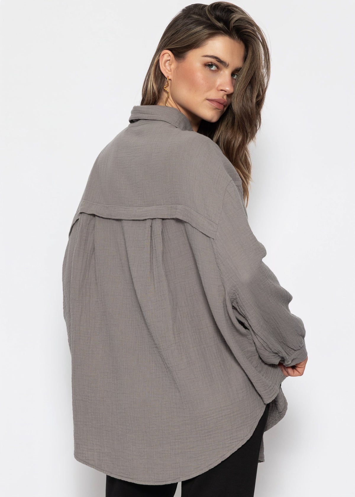 Musselin Bluse oversize, kurz - taupe