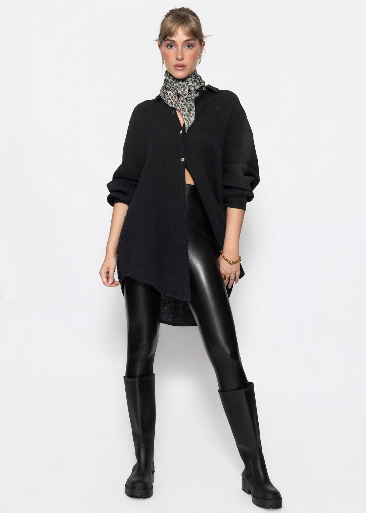 Musselin Bluse oversize - schwarz