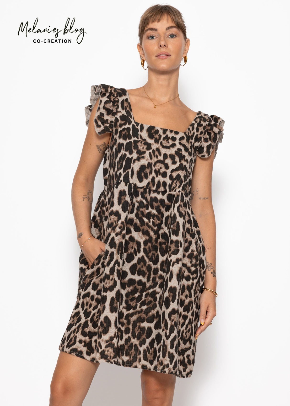 Musselinkleid mit Leo-Print - beige