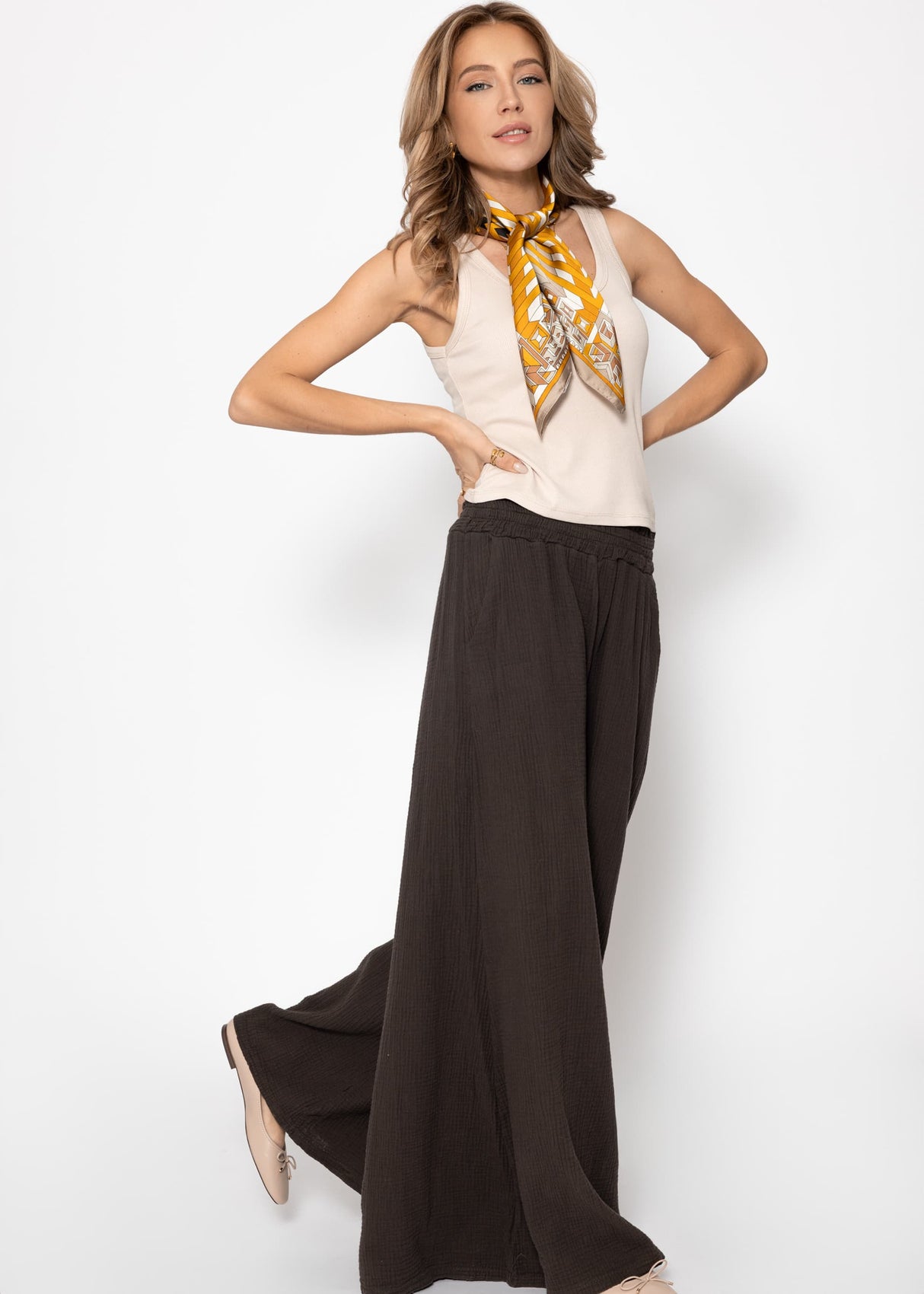 Musselin Pants mit weitem Bein - espresso