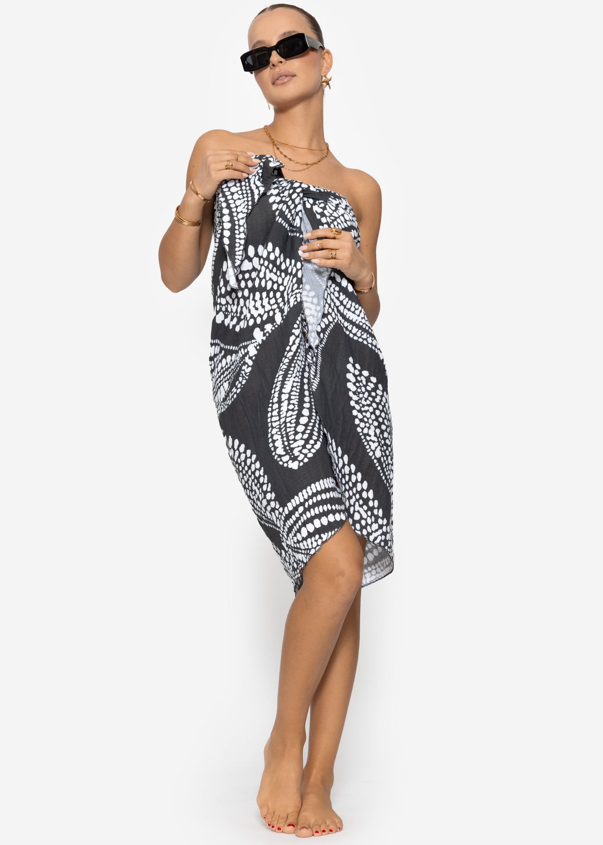 Muslin pareo with print - dark grey
