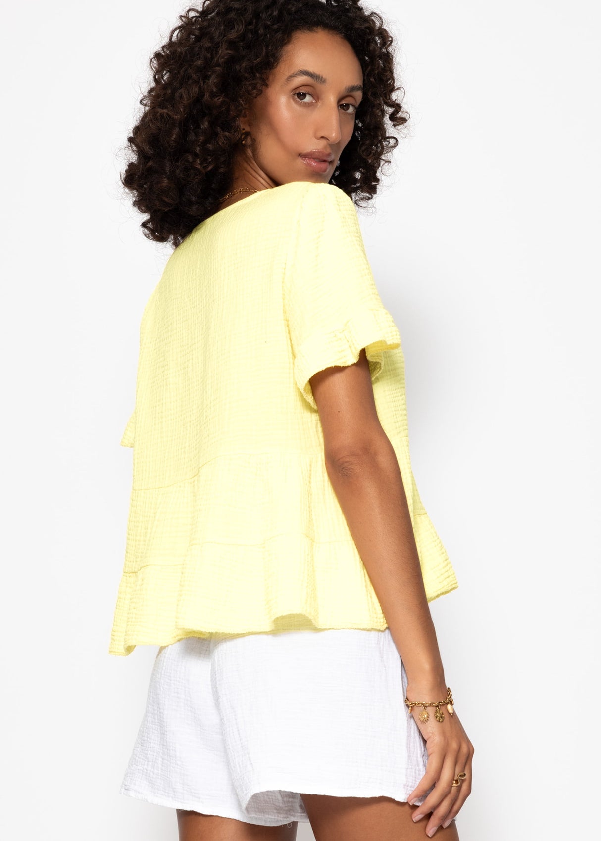 Muslin shirt with flounces - butter yellow