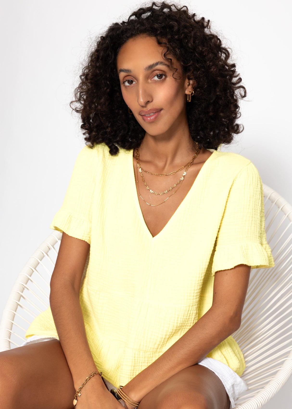 Muslin shirt with flounces - butter yellow