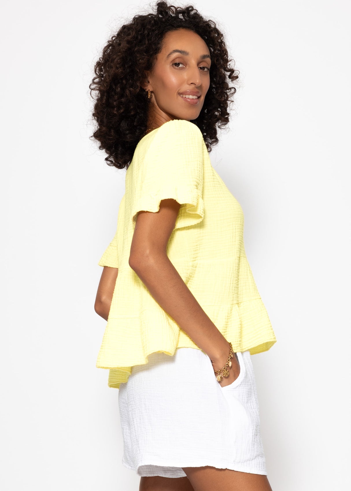 Muslin shirt with flounces - butter yellow