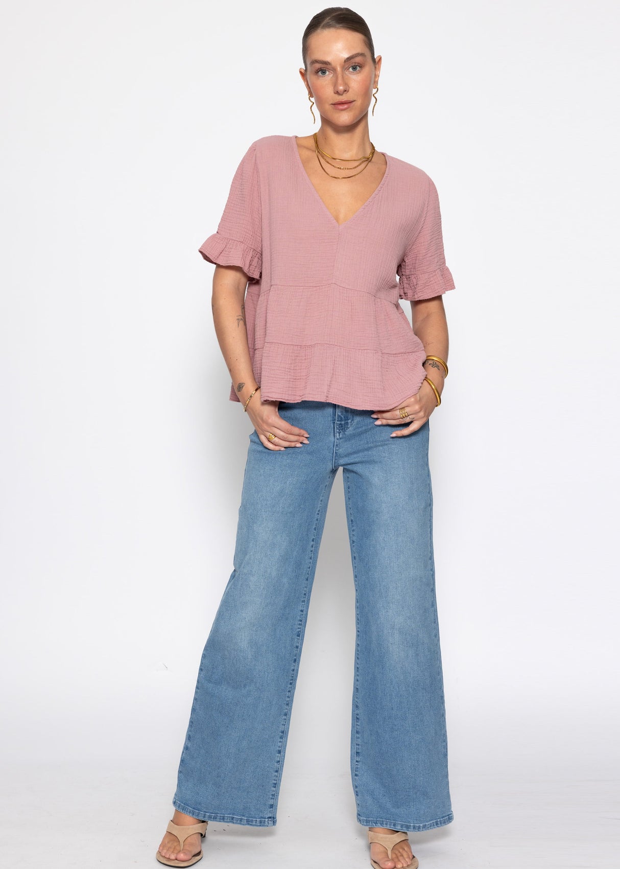 Musselin Shirt mit Volants und tiefem V-Ausschnitt - altrosa
