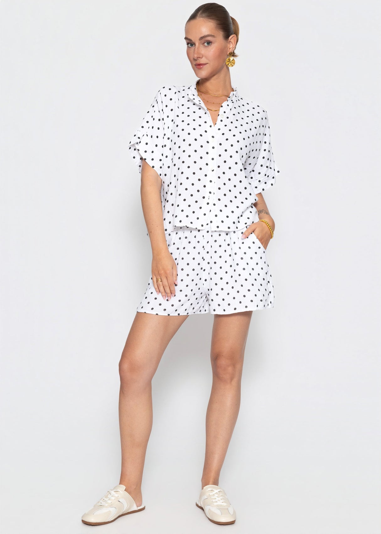 Musselin Shorts mit Punkten - weiß