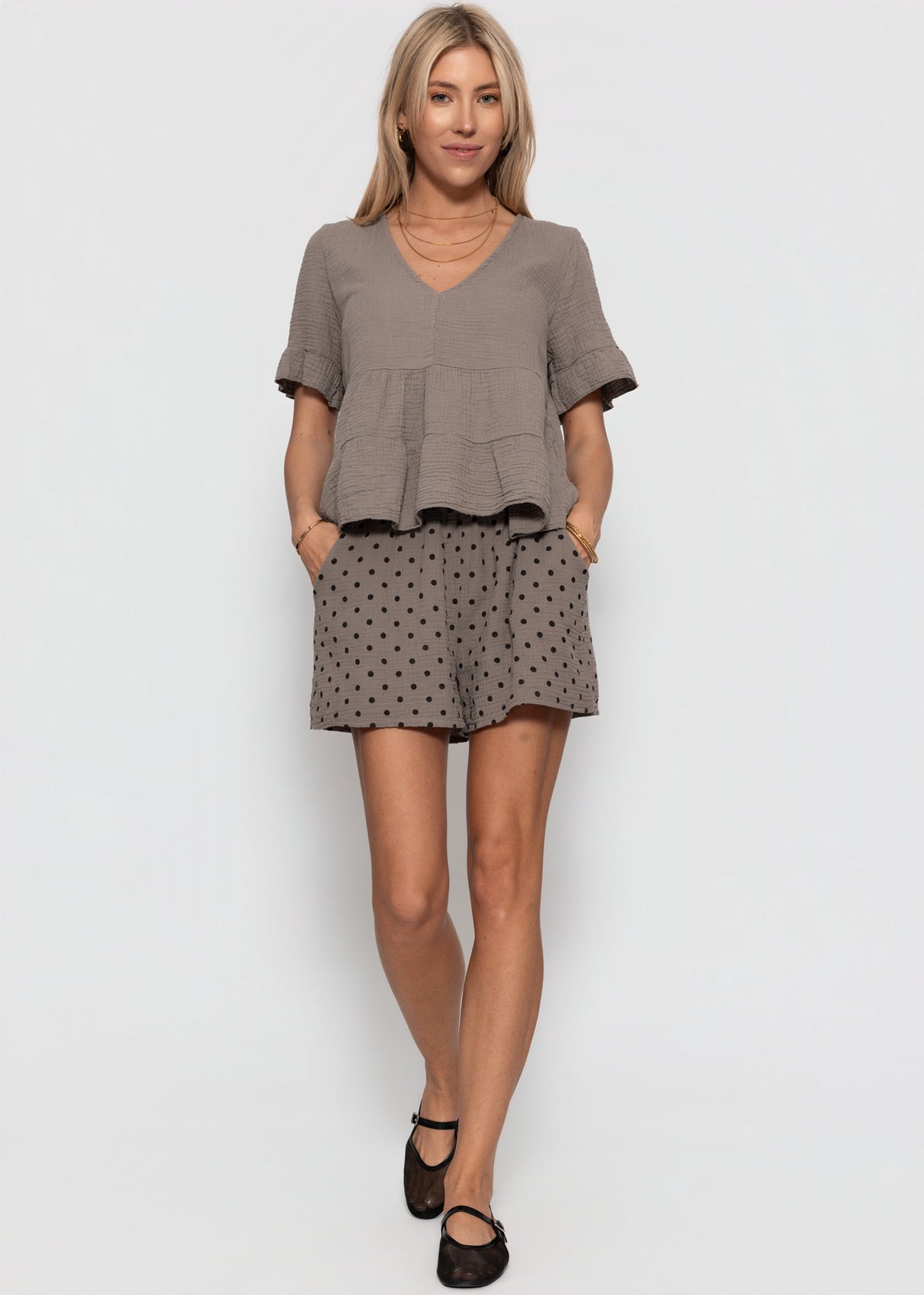 Musselin Shorts mit Punkten - taupe