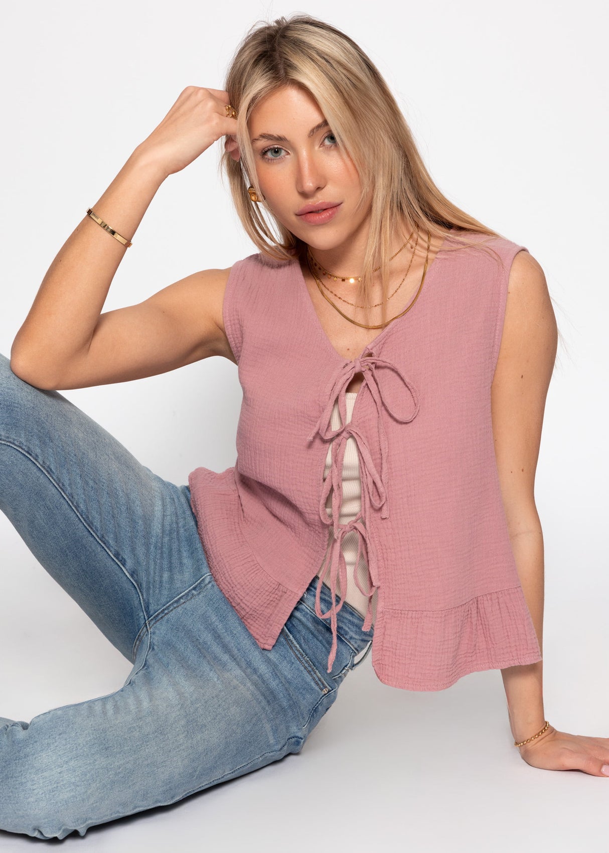 Muslin top with bow closure - dusky pink