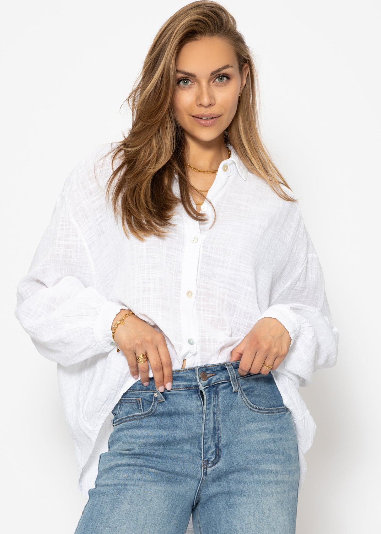 Oversize Bluse, kurz, mit Leinenstruktur, weiß