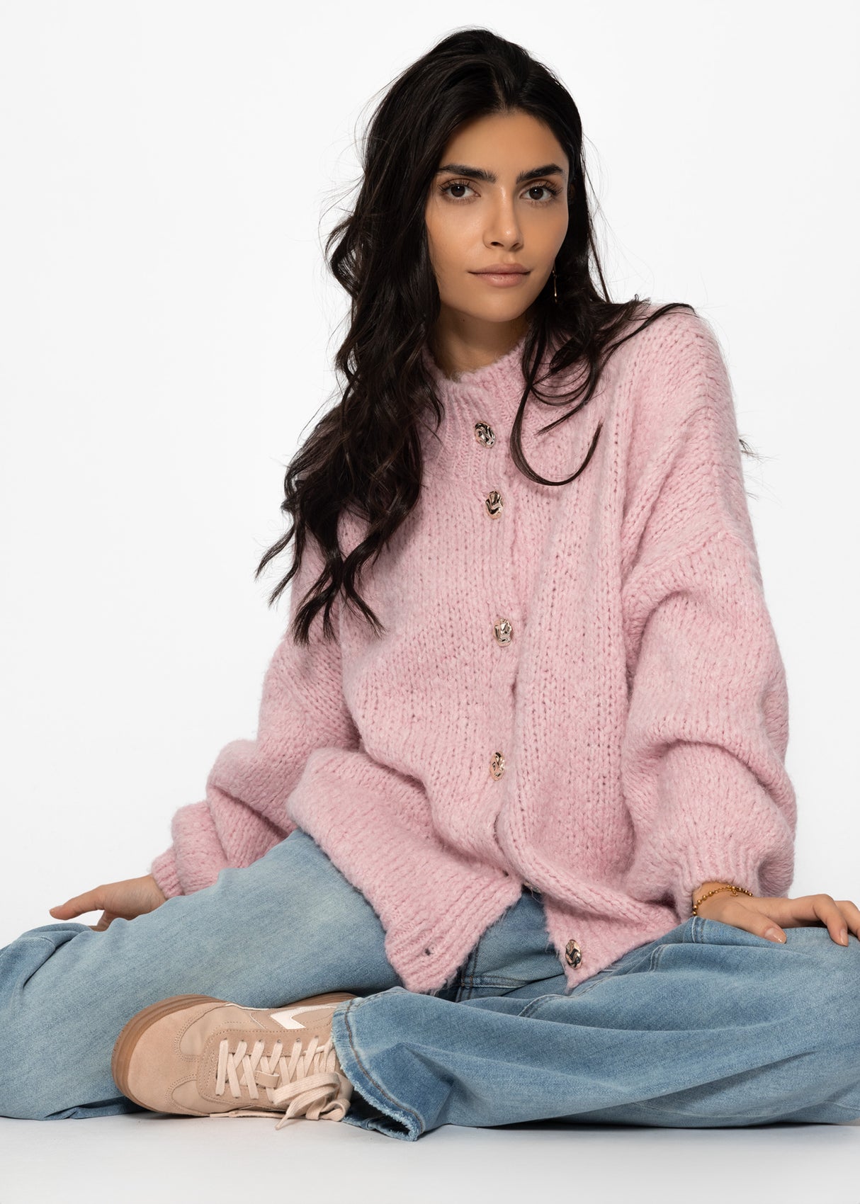 Oversized cardigan with decorative buttons - pink