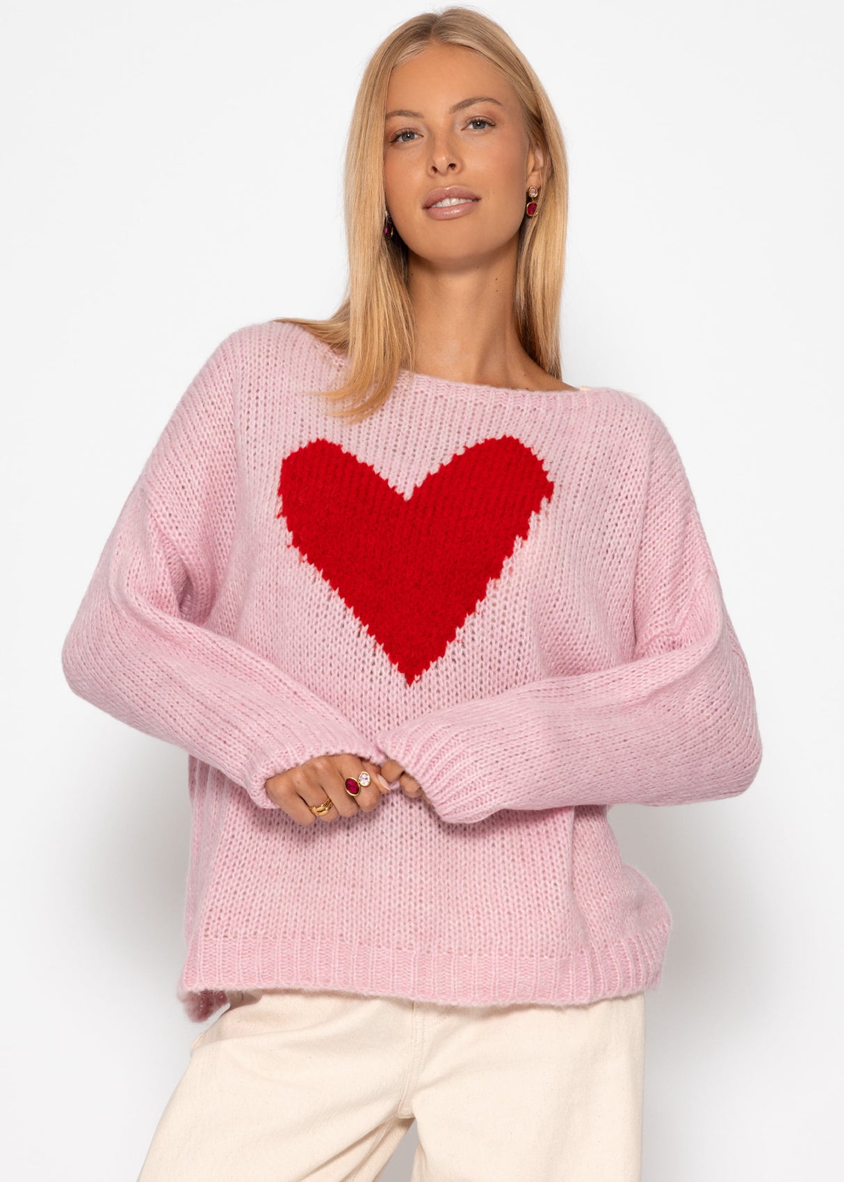 Oversize Pullover mit rotem Herz - rosa