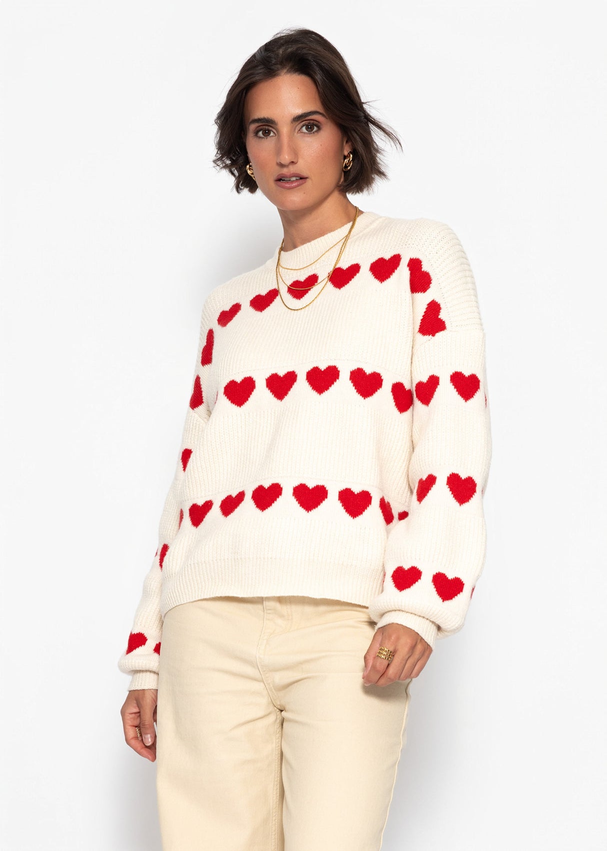 Oversize Pullover mit roten Herzen - offwhite
