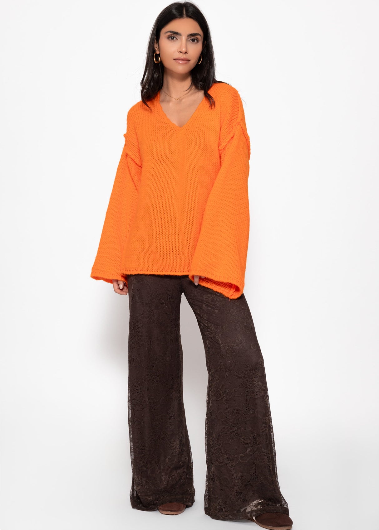 Oversized sweater with V-neck and wide sleeves - orange