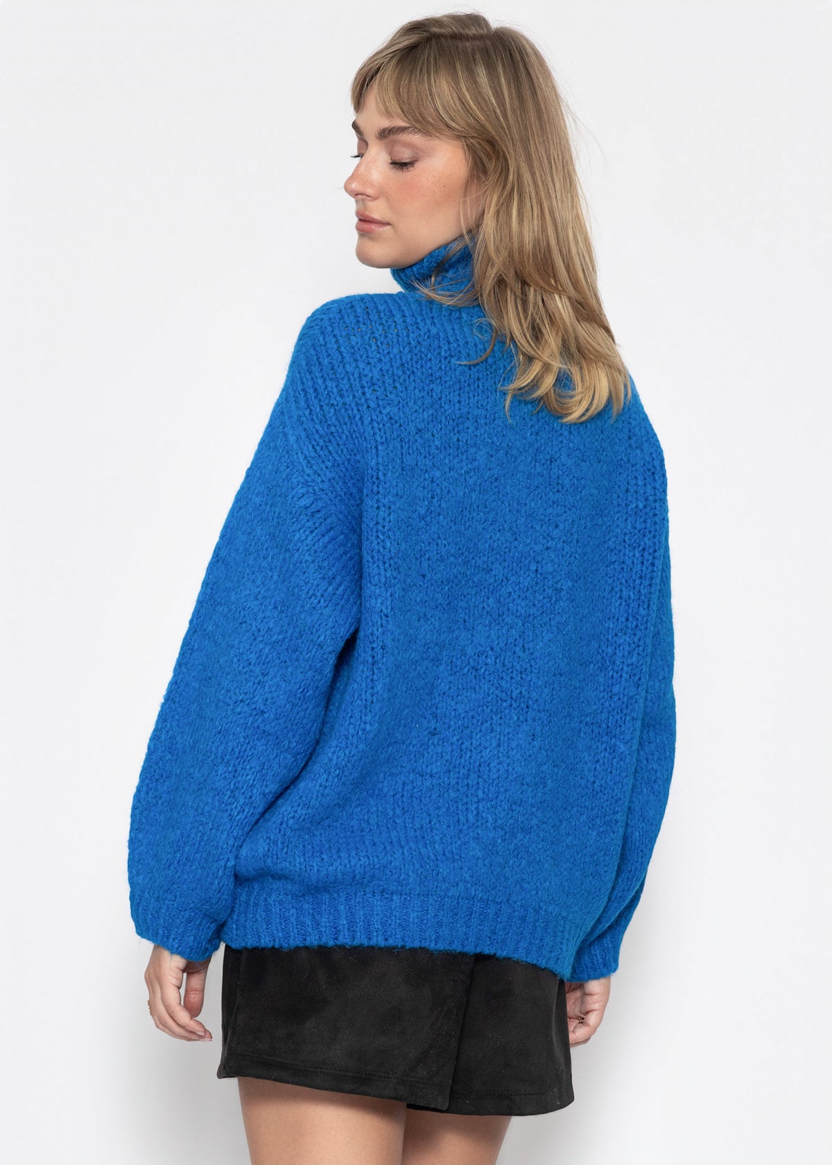 Oversize Rollkragenpullover - blau