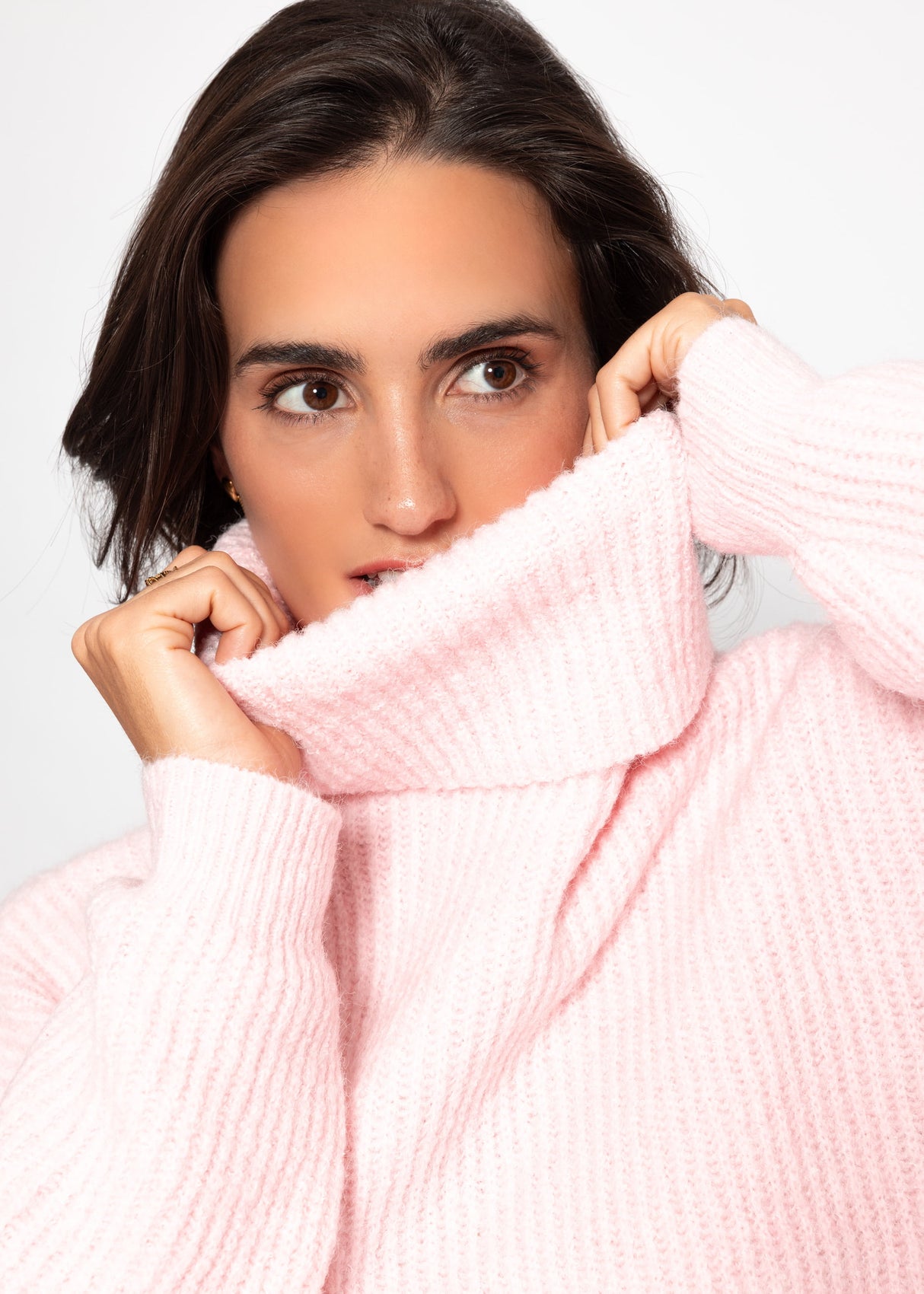Oversize turtleneck sweater - pink