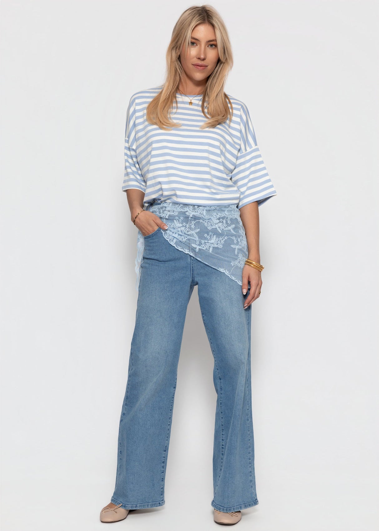 Oversize T-Shirt mit Streifen - blau-weiß