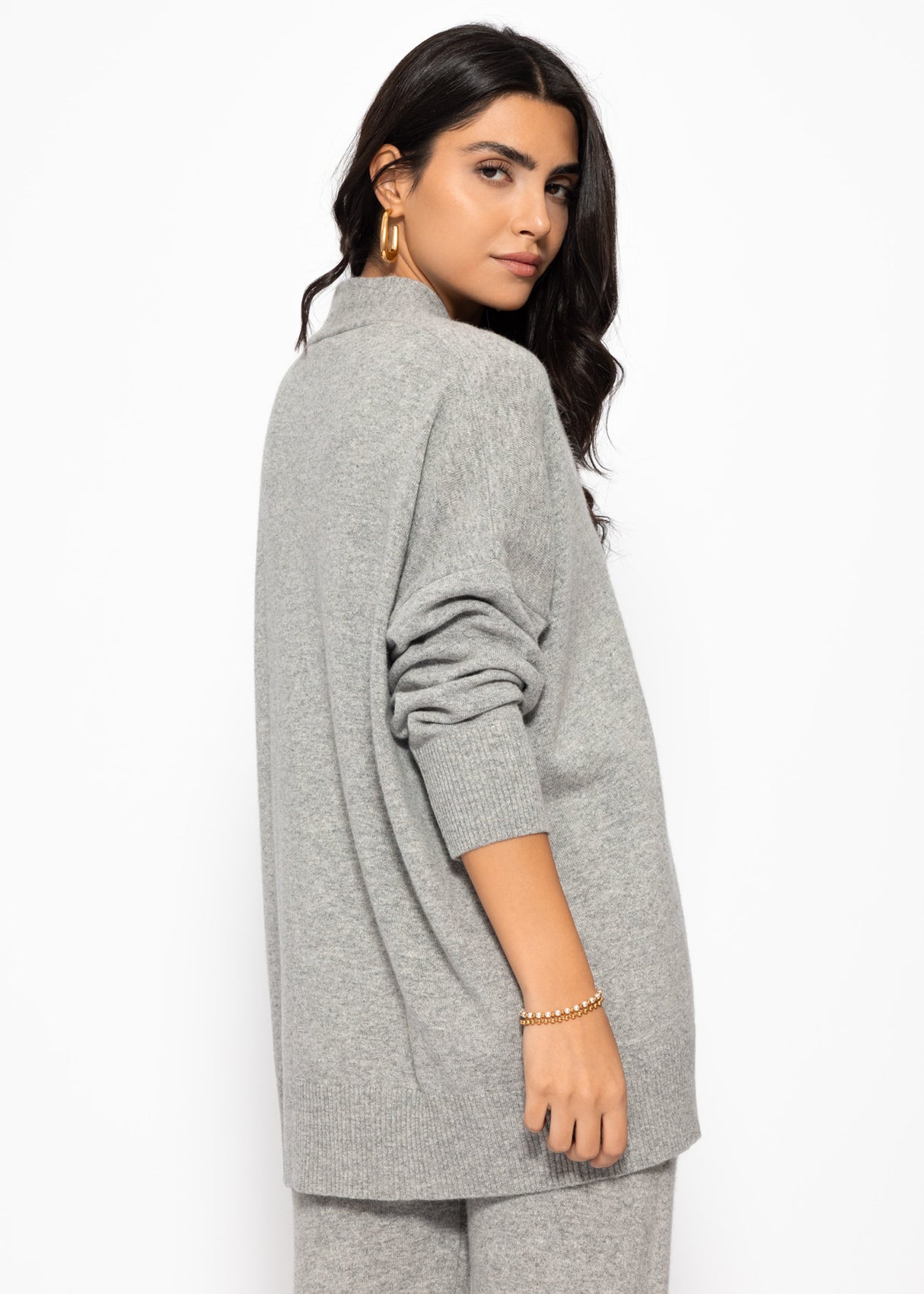 Oversized Cardigan mit V-Ausschnitt und Kaschmiranteil - grau