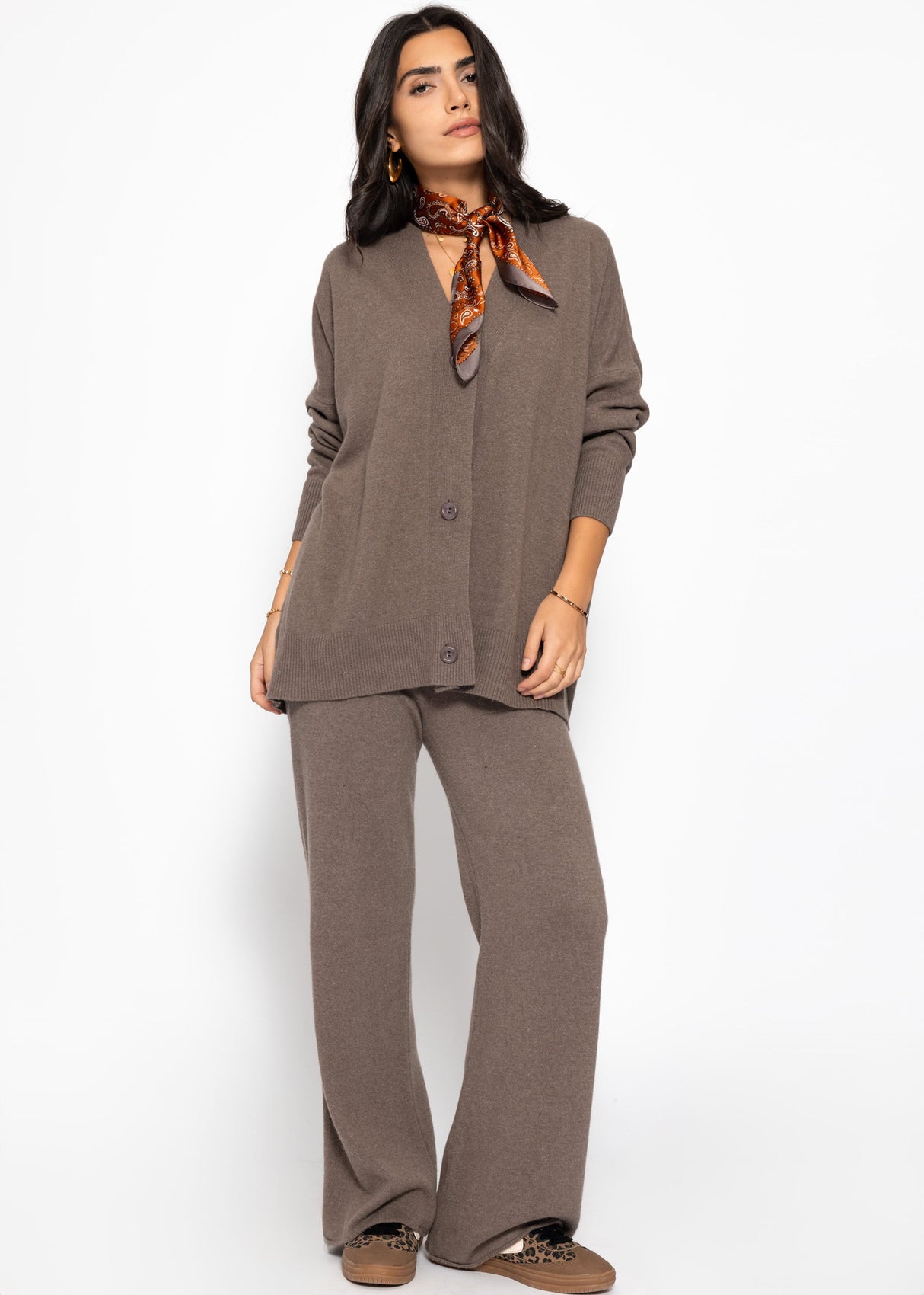 Oversized Cardigan mit V-Ausschnitt und Kaschmiranteil - taupe