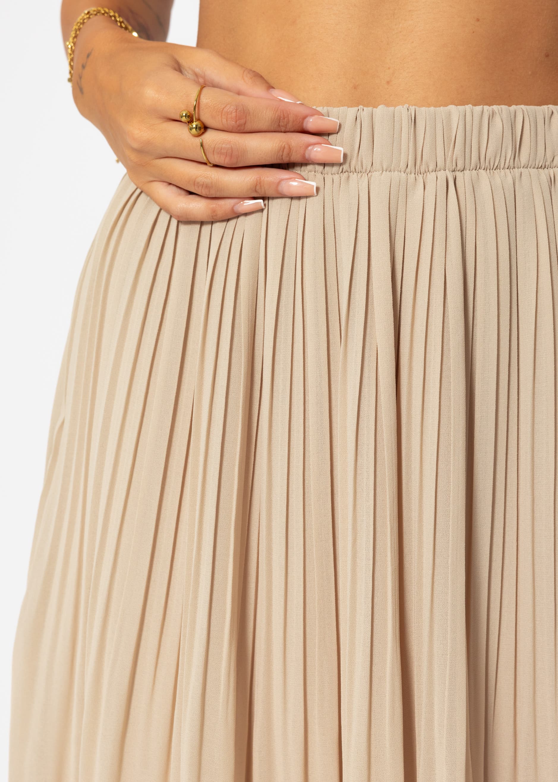 Pleated skirt made of chiffon, beige