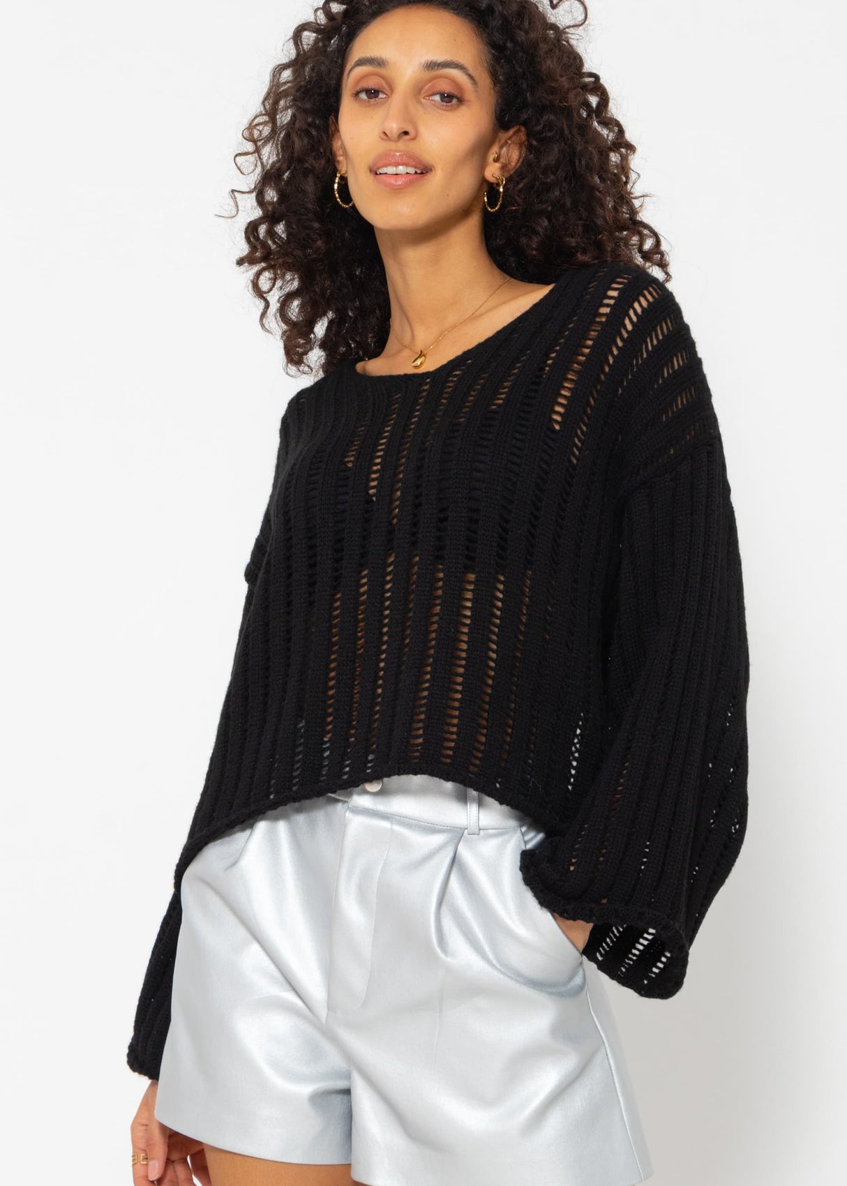 Ladder stitch sweater - black