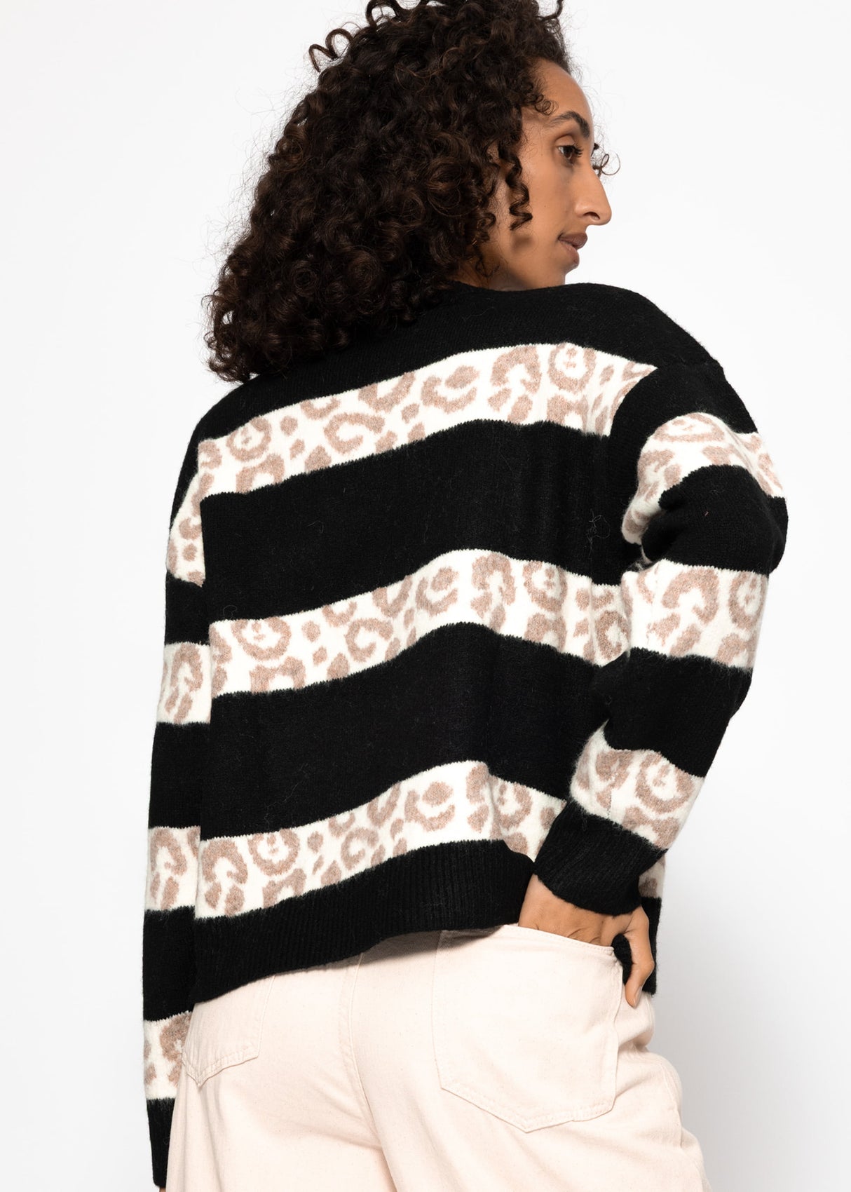 Pullover mit Leo-Streifen - schwarz
