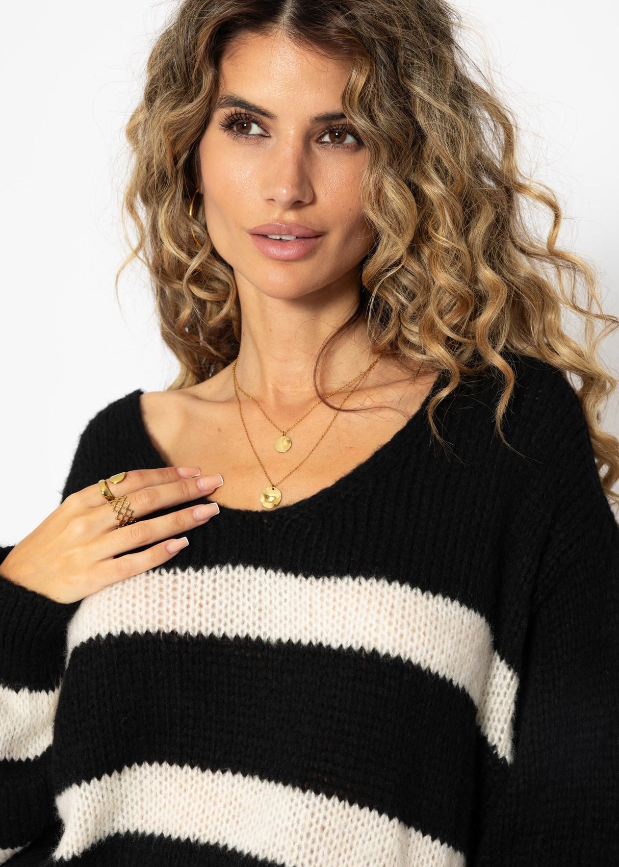 Sweater with off-white stripes - black