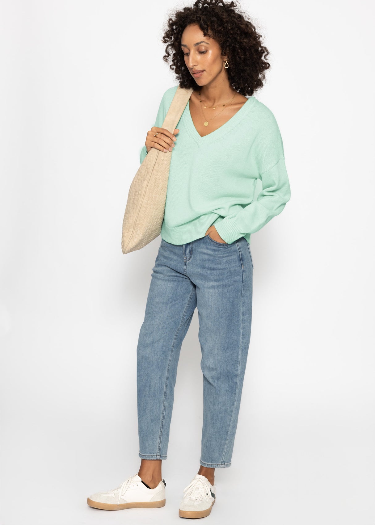 Sweater with deep V-neck - mint