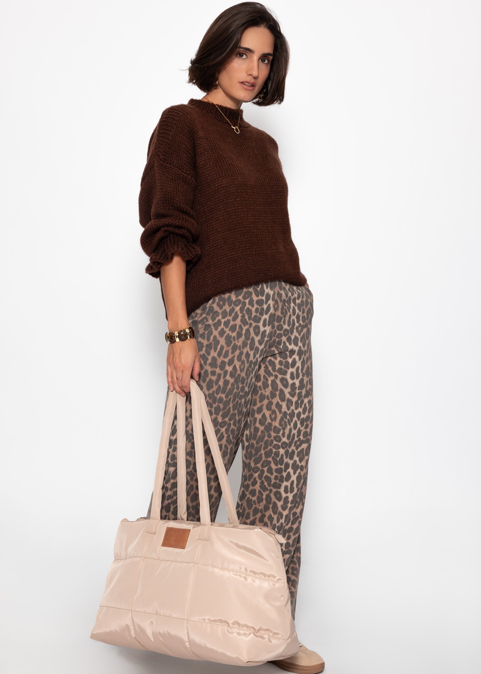 Sweater with flounce sleeves - brown