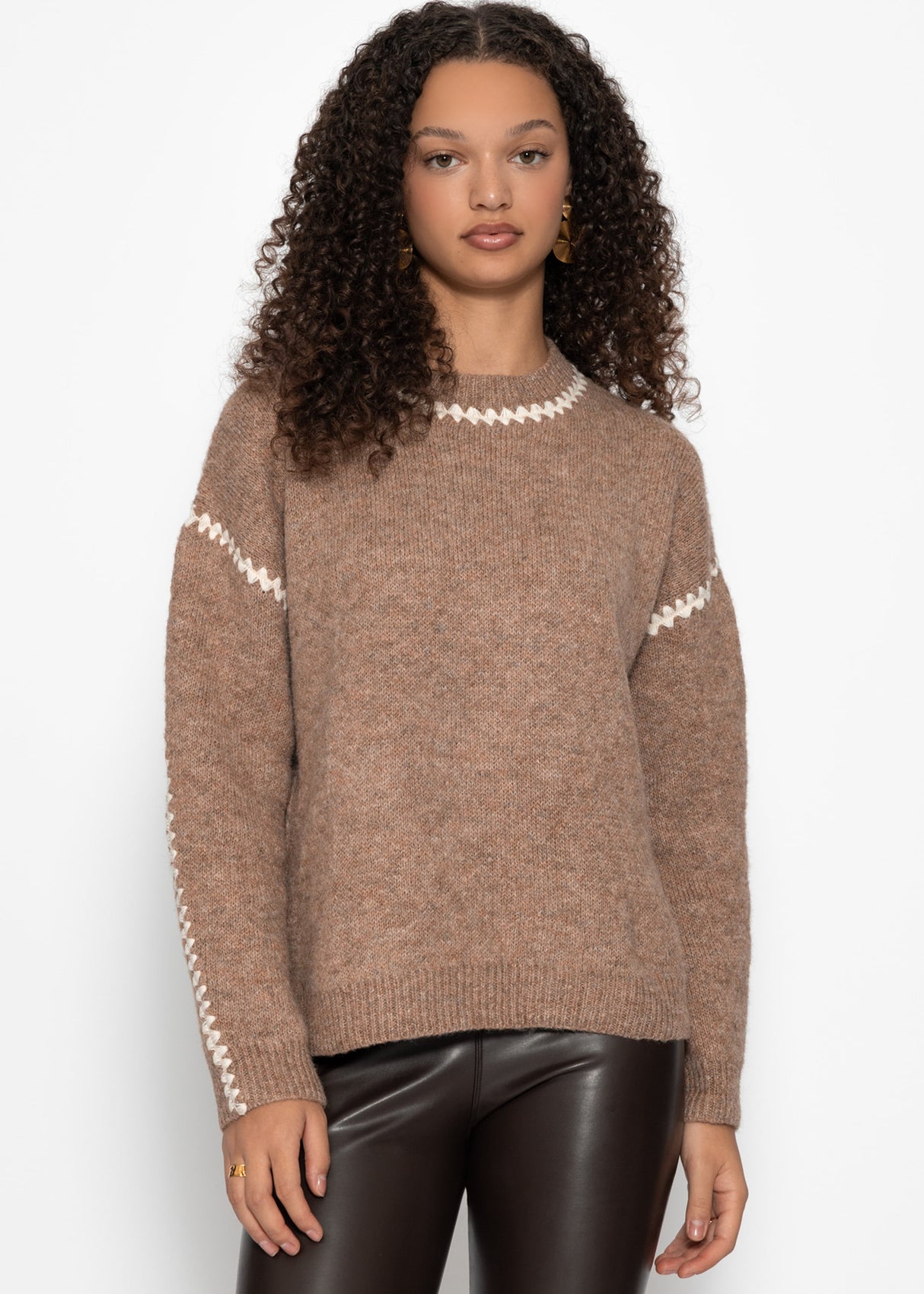 Pullover mit Ziernähten - braun