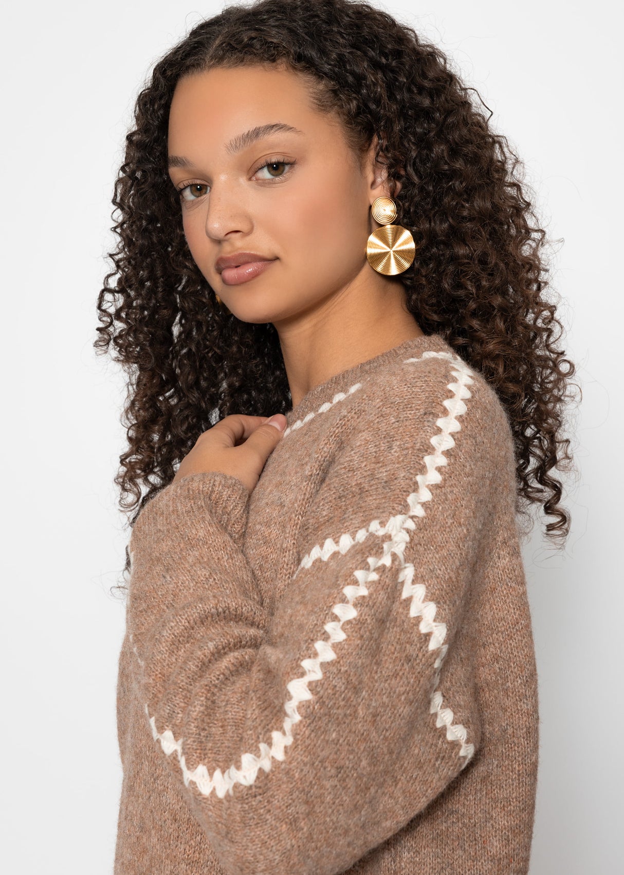 Pullover mit Ziernähten - braun