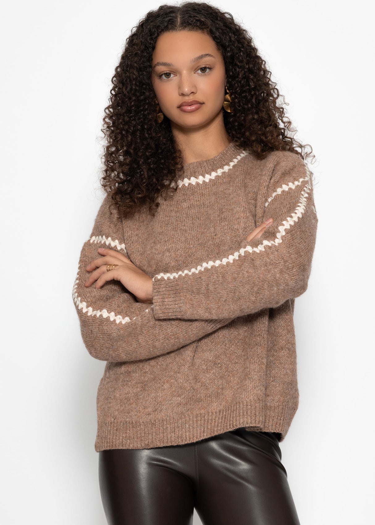 Pullover mit Ziernähten - braun