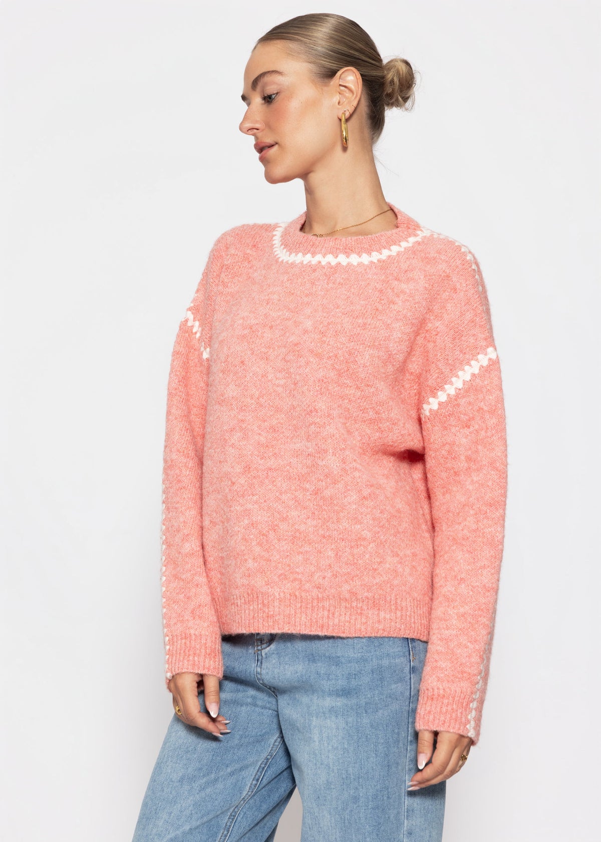Pullover mit Ziernähten und Wollanteil - lachs