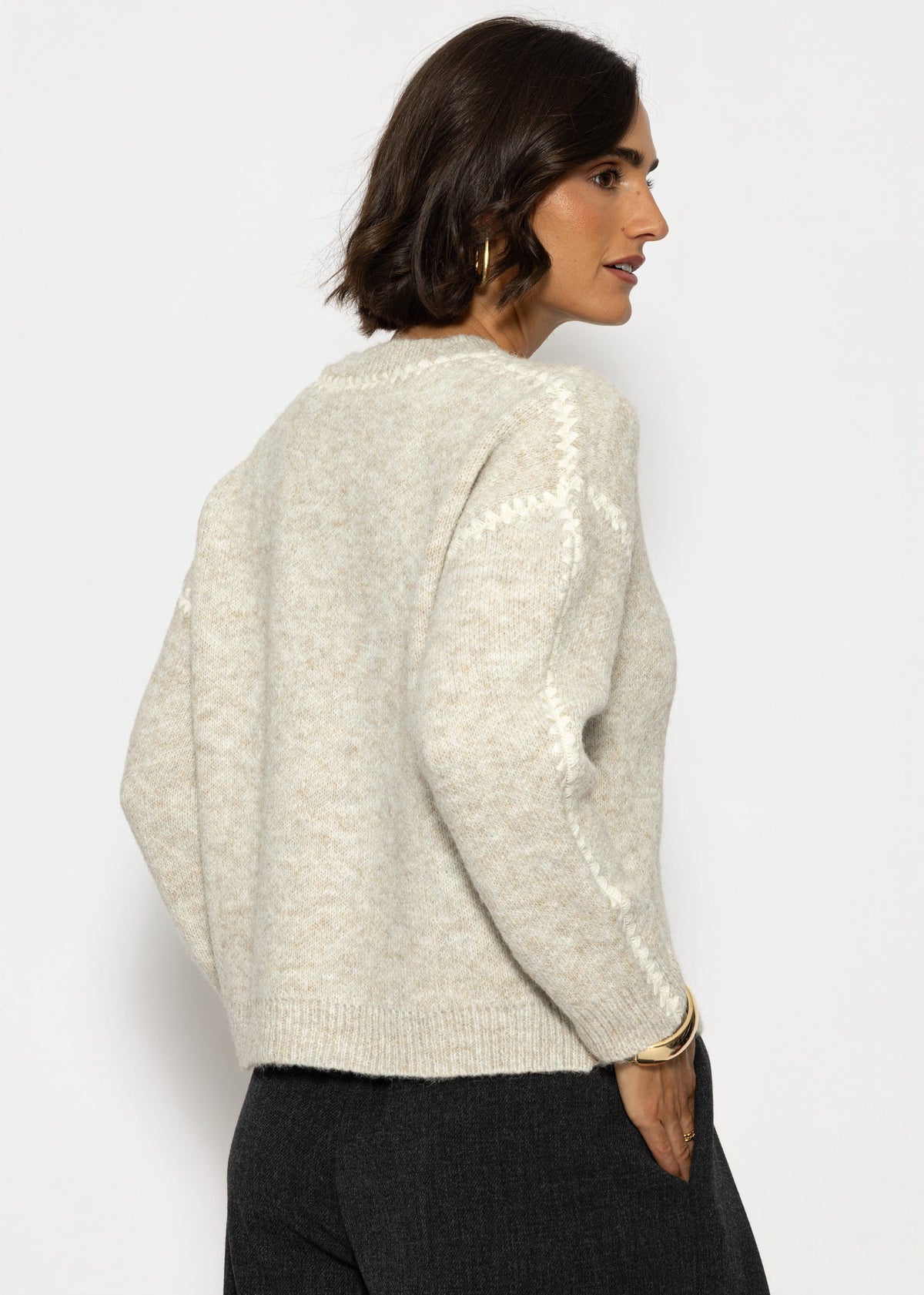 Pullover mit Ziernähten und Wollanteil - beige-offwhite