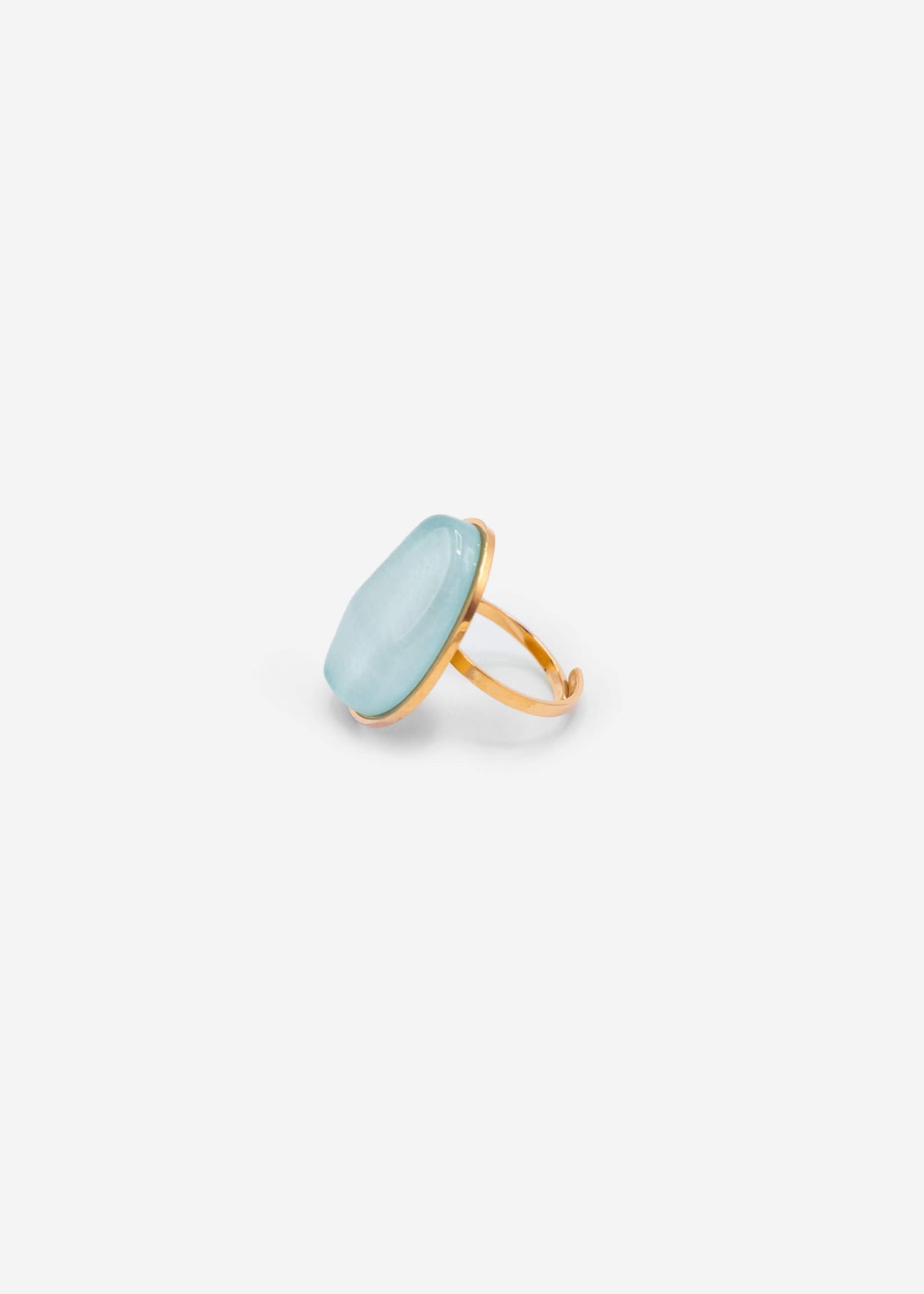 Ring mit hellblauem Schmuckstein - gold