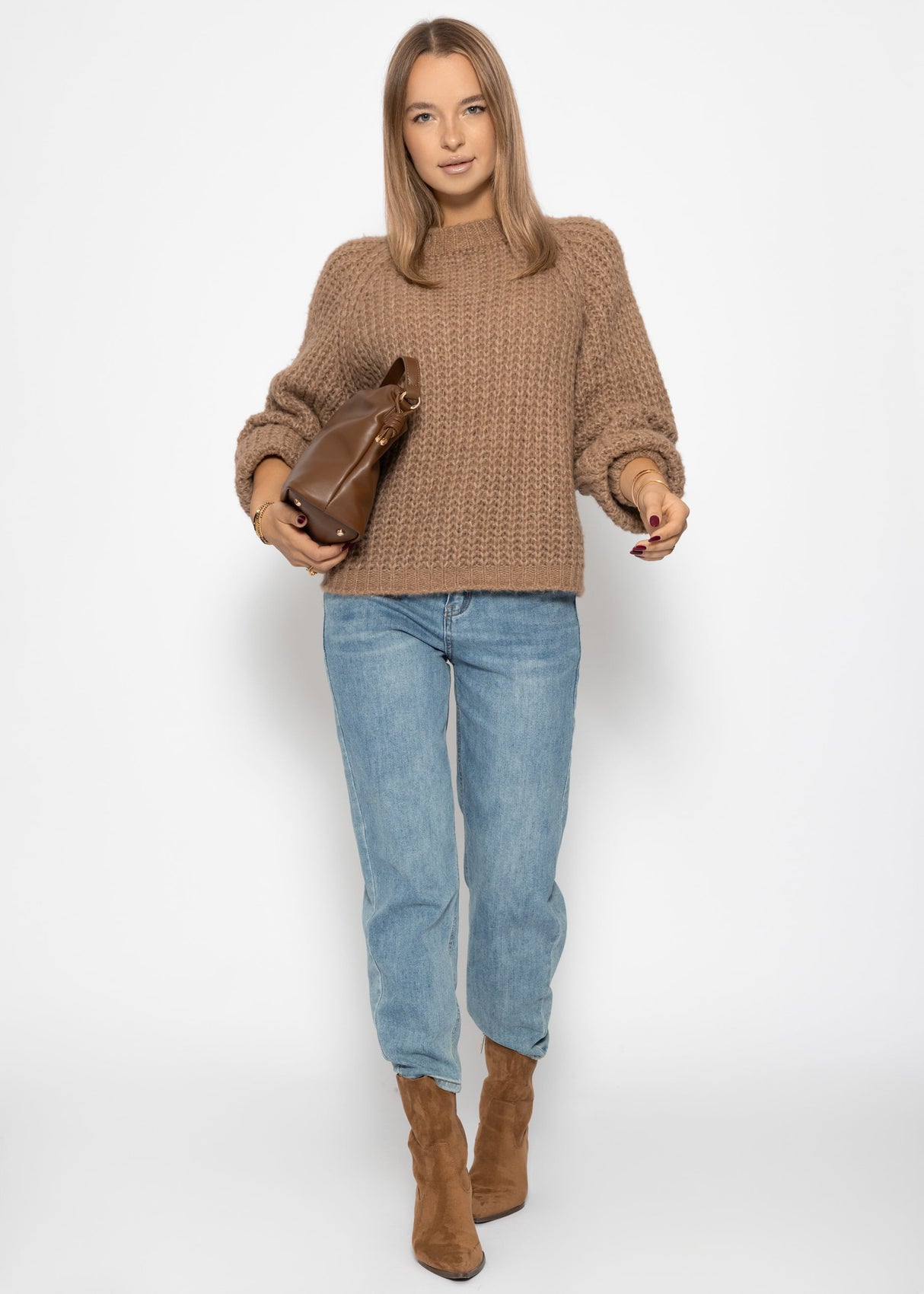 Chunky knit sweater with bow detail - brown