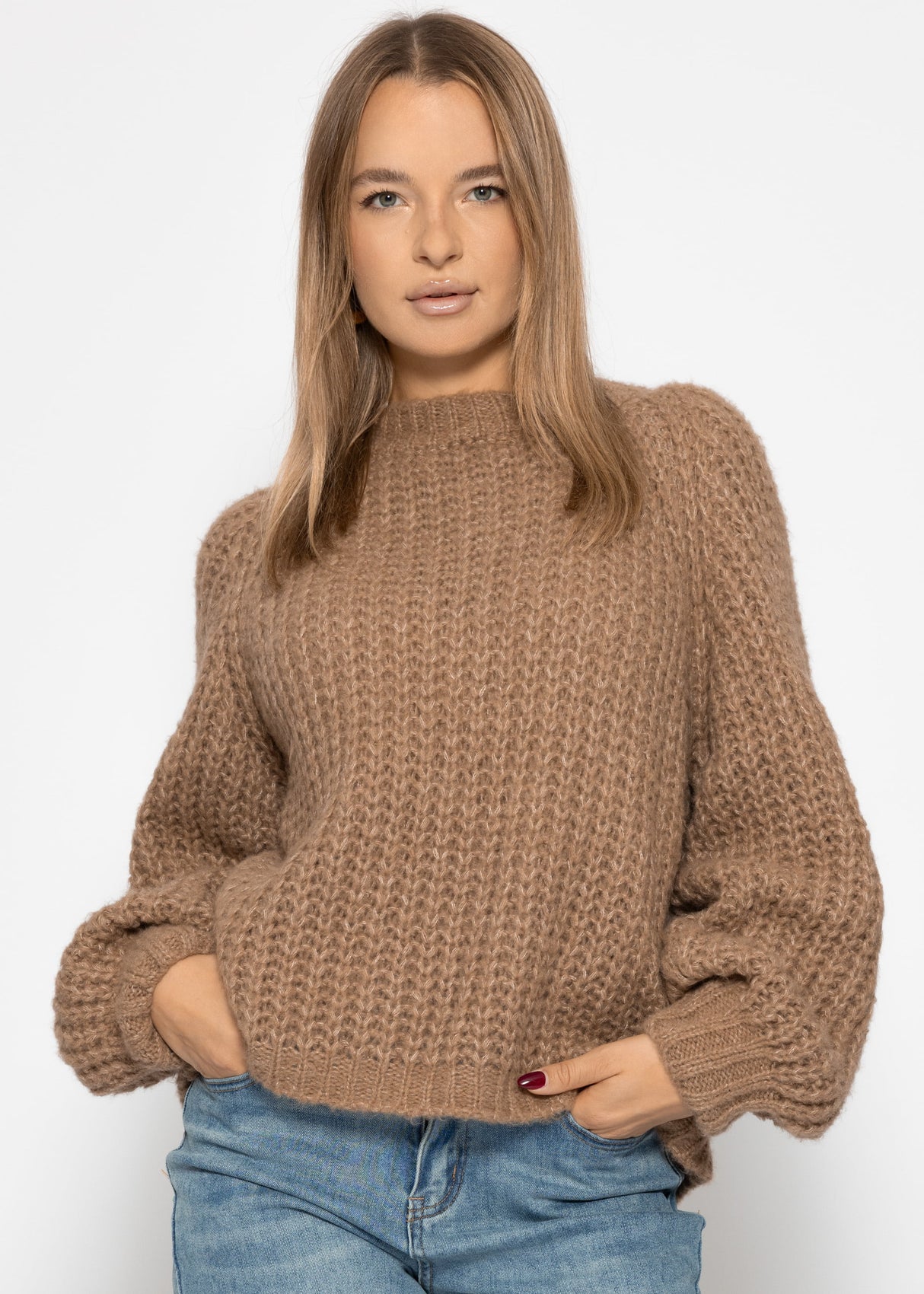 Grobstrickpullover mit Schleifendetail - braun