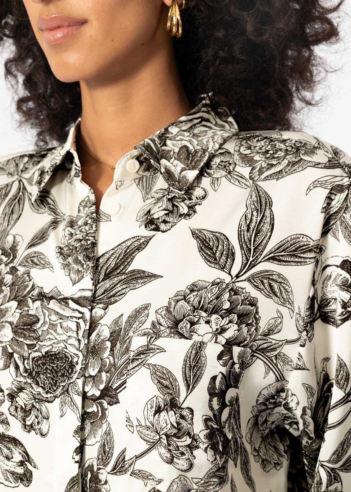 Satin blouse with print - off-white-grey